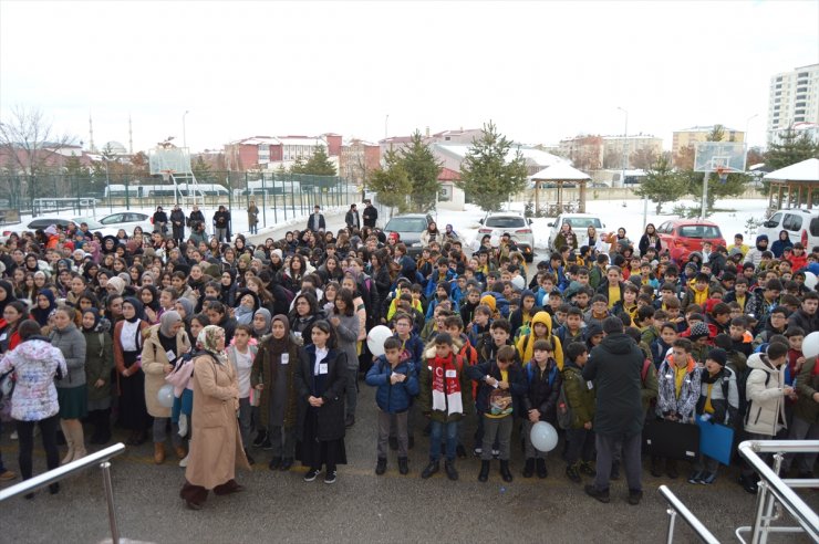 Erzurum'da öğrenciler İsrail'in Gazze'ye yönelik saldırılarını kınadı