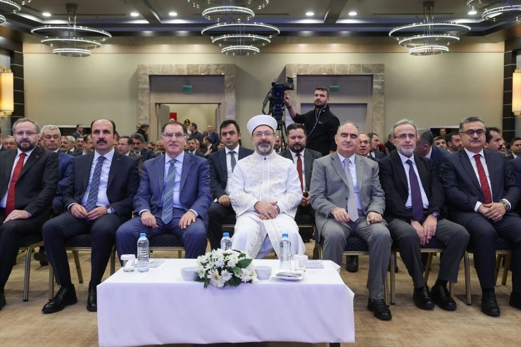 Diyanet İşleri Başkanı Erbaş, 10. Yurt Dışı Din Hizmetleri Konferansı'nın açılışında konuştu: