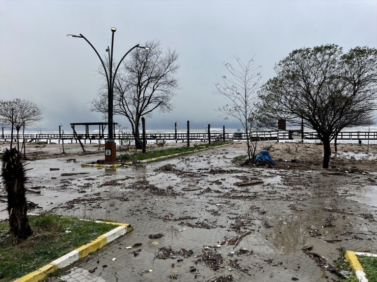 Sakarya, Bartın ve Düzce'de olumsuz hava şartları etkili oluyor