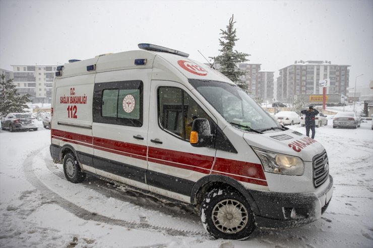 Erzurum'da sağlık ekipleri kış şartlarında da hastalara "Hızır gibi" yetişecek