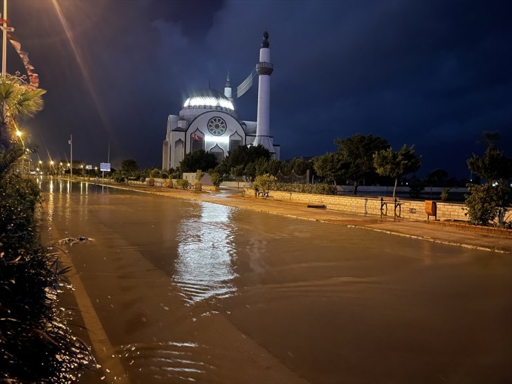 İskenderun'da olumsuz hava koşulları nedeniyle eğitime 1 gün ara verildi