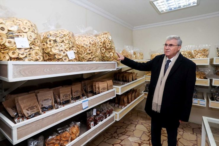 Sakarya'da belediyenin tesisinde 3 ayda 10 ton sebze ve meyve kurusu üretildi