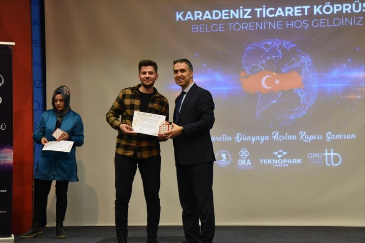 "Karadeniz Ticaret Köprüsü" projesinde eğitim alan yabancı öğrencilere belgeleri verildi