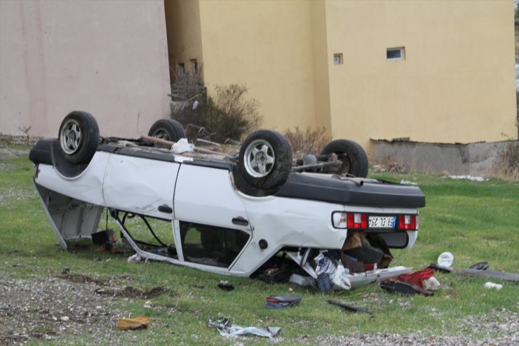 Sivas'ta trafik kazası: 2 yaralı