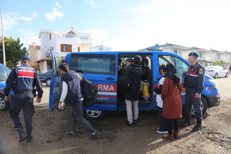 Ayvalık sahilinde 36 düzensiz göçmen yakalandı