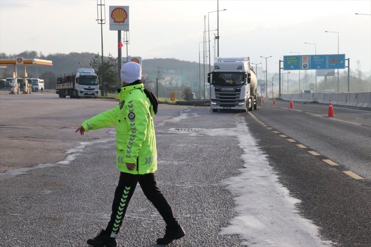 Bolu'da zorunlu kış lastiği denetimi yapıldı