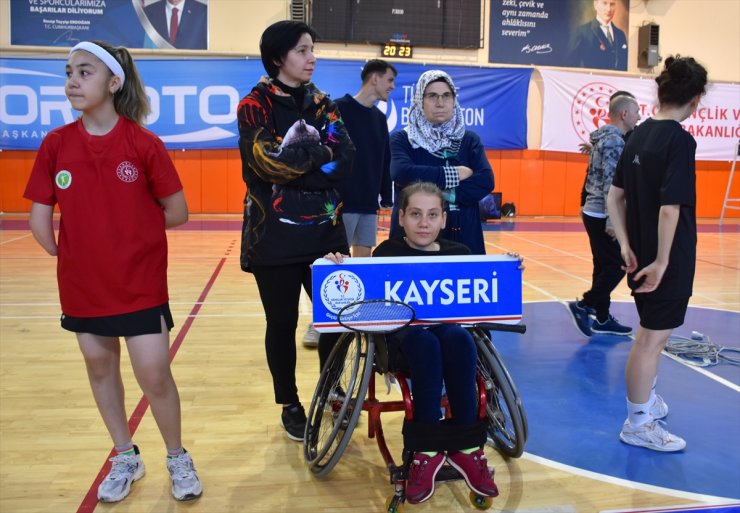 Para Badminton Türkiye Şampiyonası Aksaray'da başladı