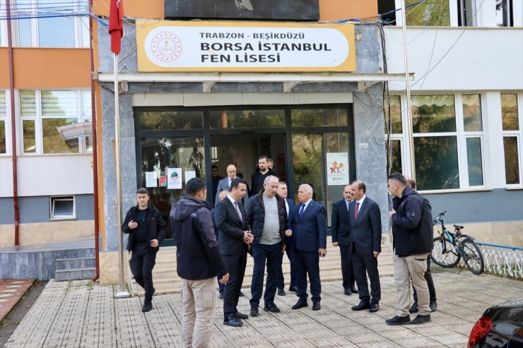 Trabzon Valisi Yıldırım'dan fırtınaya kapılarak denizde boğulan öğrencilerin okuluna ziyaret: