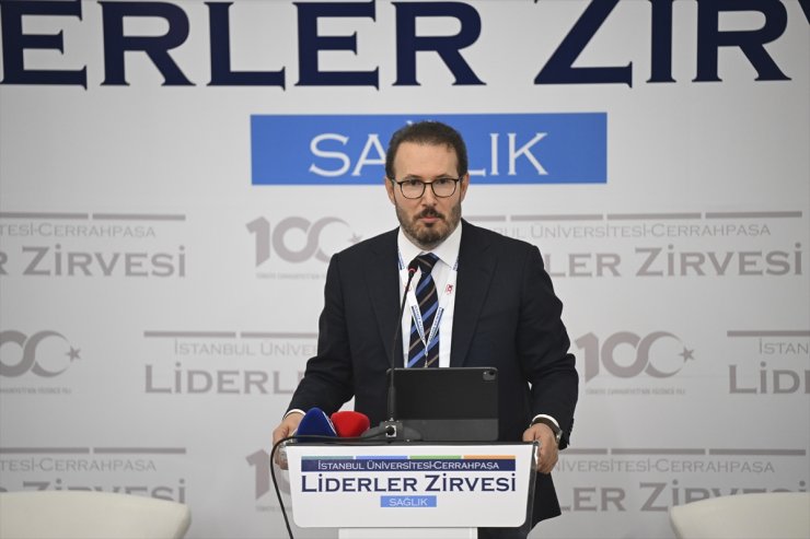 İstanbul Üniversitesi-Cerrahpaşa Liderler Zirvesi "sağlık" temasıyla başladı