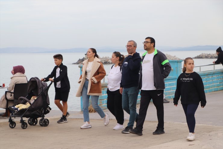 Akçakoca'da sahil ve parklarda hafta sonu yoğunluk oluştu