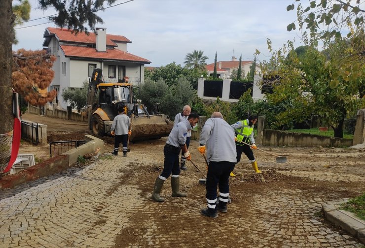 Şiddetli yağıştan etkilenen Tirilye'de selin yaraları sarılıyor