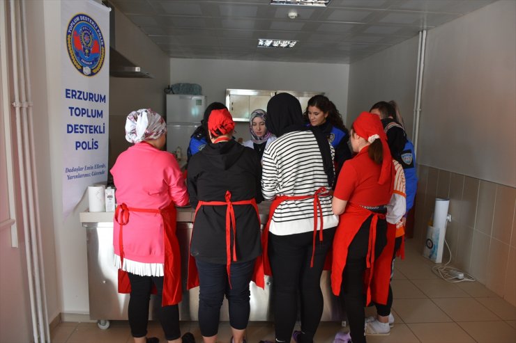 Erzurum'da polisler Sevgi Evleri'ndeki çocuklar için etkinlik düzenliyor