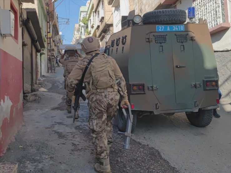 Gaziantep'te polise ateş açan şüpheli operasyonla yakalandı