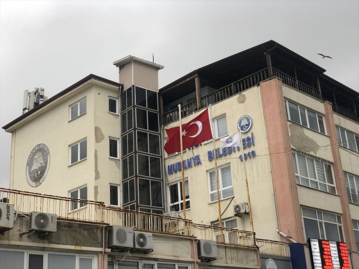 Mudanya Belediye binası deprem nedeniyle tedbir amaçlı tahliye edildi