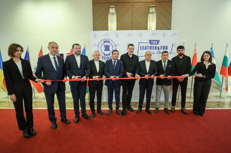 11. Deri ve Kürk Modası Fuarı Antalya'da başladı