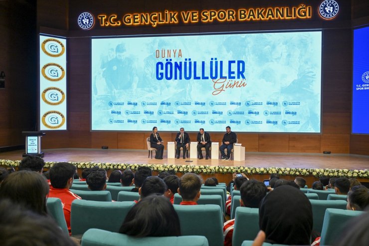 Gençlik ve Spor Bakanı Bak, 5 Aralık Dünya Gönüllüler Günü Programı'nda konuştu: