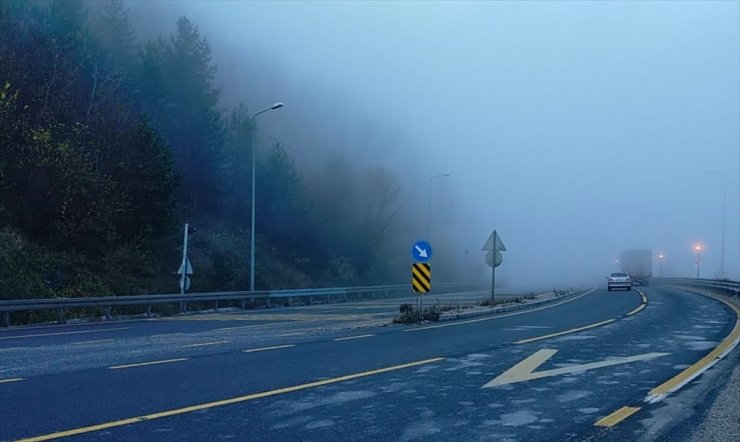 Bolu Dağı'nda sis etkili oldu