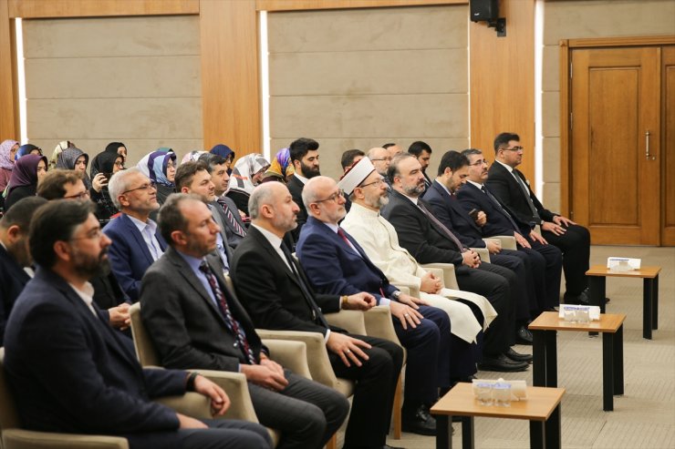 Diyanet İşleri Başkanı Erbaş, Vaizler ve Manevi Danışmanlar Hizmet İçi Eğitim Semineri'nde konuştu: