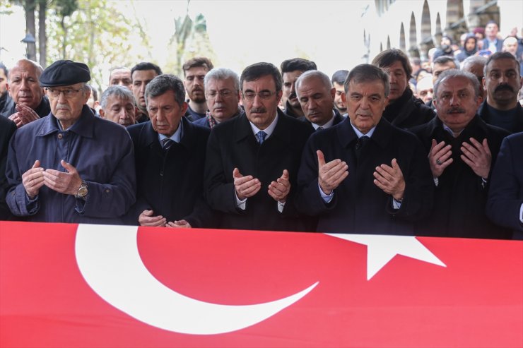 Eski Diyanet İşleri Başkanı Doğan'ın cenazesi İstanbul'da toprağa verildi