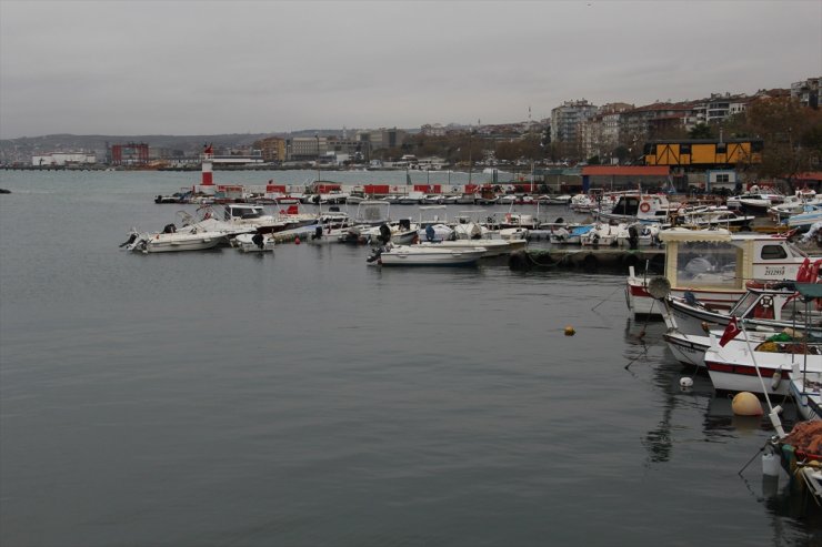 Tekirdağ'da poyraz deniz ulaşımında aksamalara neden oluyor