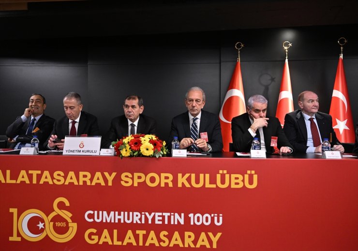 Galatasaray Kulübü Başkanı Özbek, divan kurulunda konuştu: