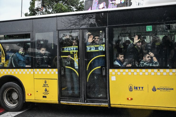 Fenerbahçe taraftarı, Tüpraş Stadı'na ulaştı