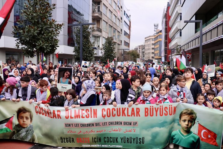 Rize'de doktor adayları, Trabzon'da çocuklar Gazze için yürüdü