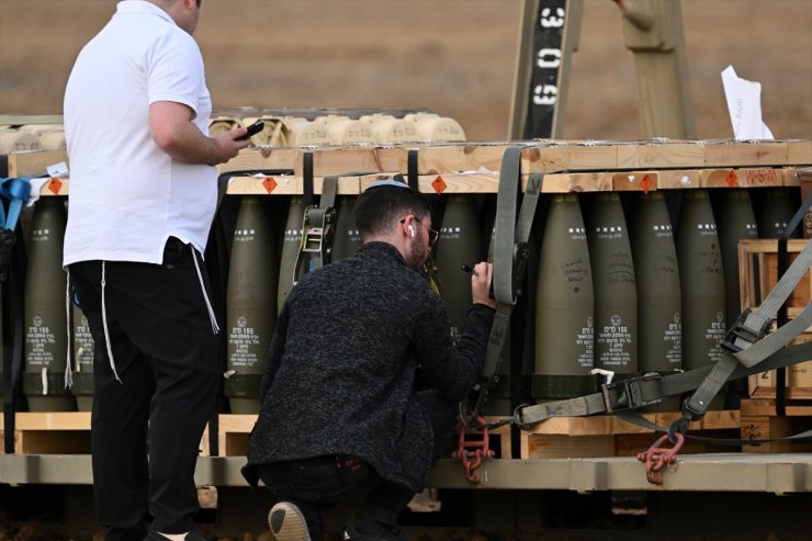 ABD’den gelen Yahudi siviller, Gazze’ye atılan obüs mermilerinin üzerine "saygılarımızla" notunu düştüler