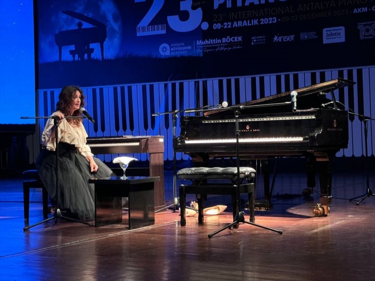 Anjelika Akbar, Uluslararası Antalya Piyano Festivali'nde müzikseverlerle buluştu