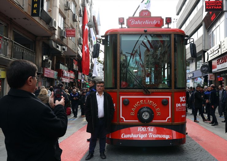 Bahçelievler'de "100. Yıl Cumhuriyet Tramvayı" seferlerine başladı