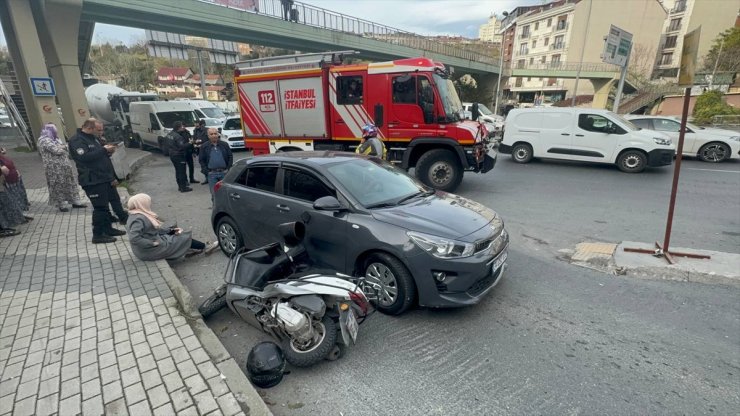 Şişli'de otomobille çarpışan motosikletin sürücüsü yaralandı