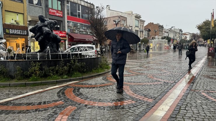 Edirne ve Kırklareli'nde sağanak etkili oluyor