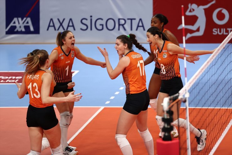 Voleybol: Vodafone Sultanlar Ligi