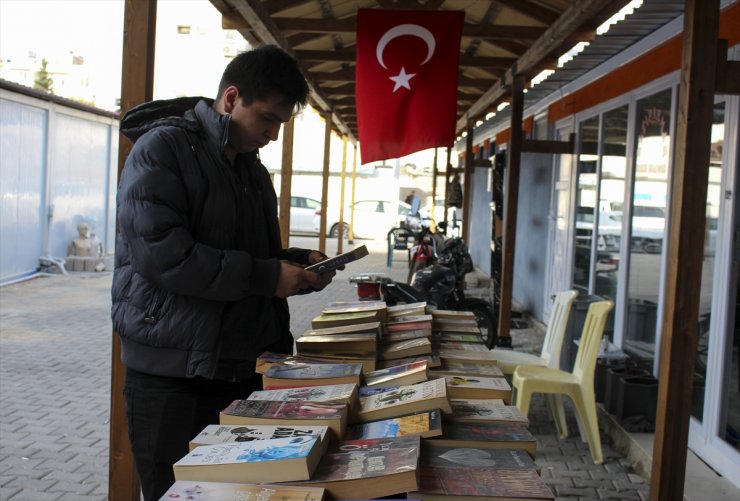 Hatay'da depremzede öğrenciler için "Askıda Kitap" uygulaması