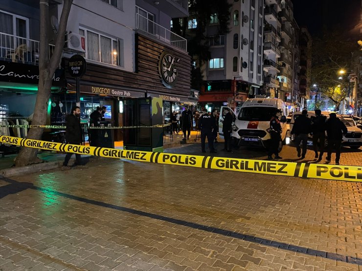 İzmir'de silahlı saldırıya uğrayan kişi yaralandı