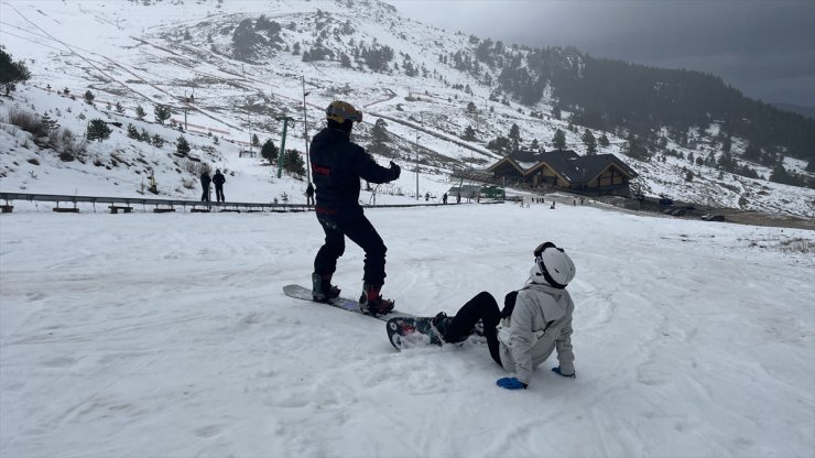 Kayakseverler hafta sonunu Kartalkaya'da değerlendirdi