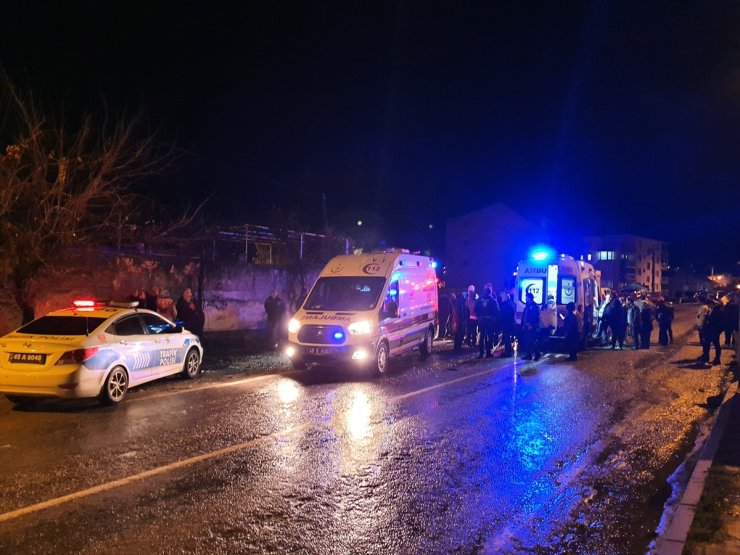 Manisa’da trafik kazasında 6 kişi yaralandı