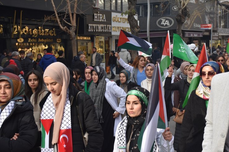 Van'da sağlık çalışanları Gazze için "sessiz yürüyüş" yaptı