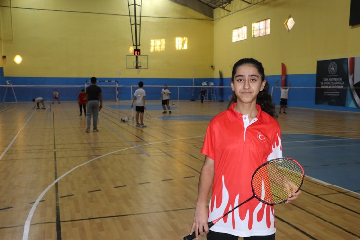 Ağrı'da yaygınlaşan badminton sporu beraberinde başarıyı da getiriyor