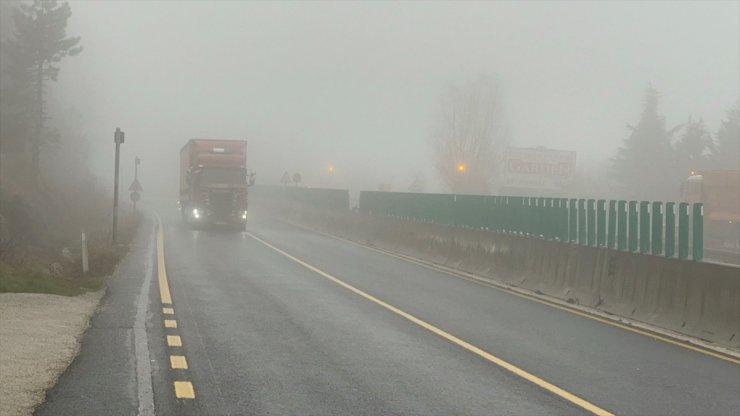 Bolu Dağı'nda sis etkili oldu