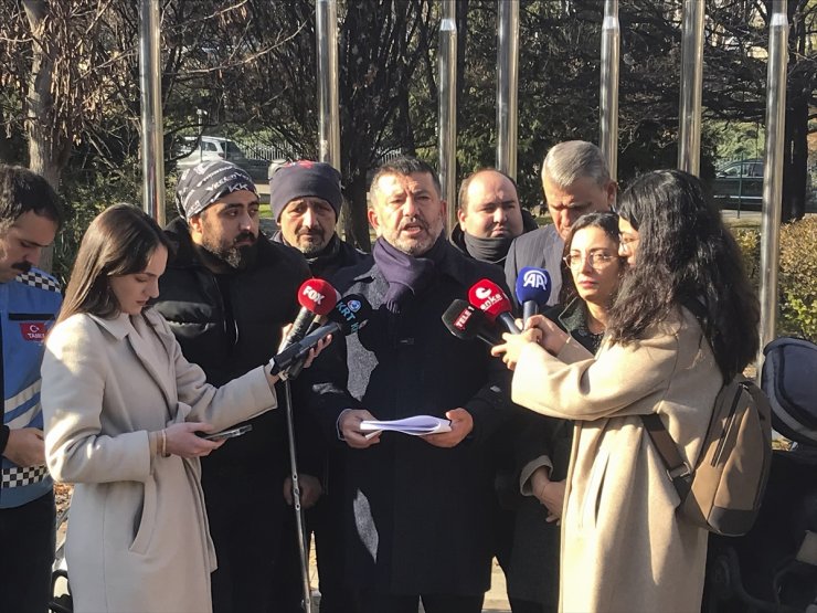 CHP'li Ağbaba, motokuryelerle TBMM önünde açıklama yaptı: