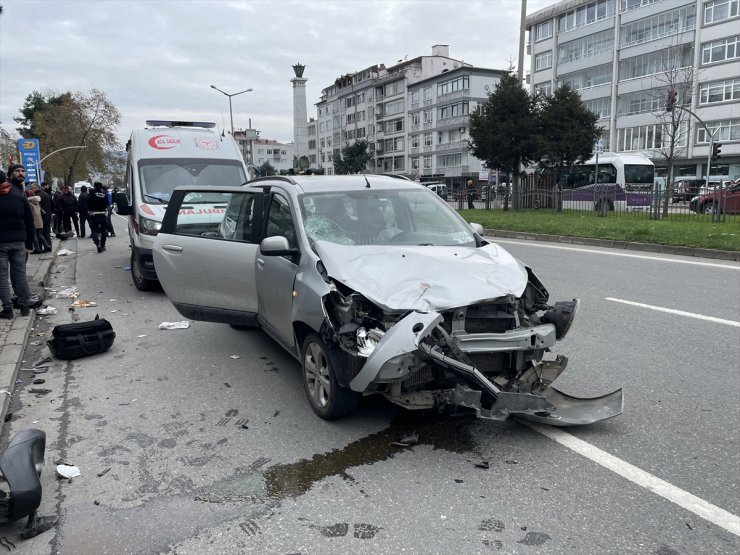 Ordu'da otomobil ile motosikletin çarpıştığı kazada 2 kişi yaralandı