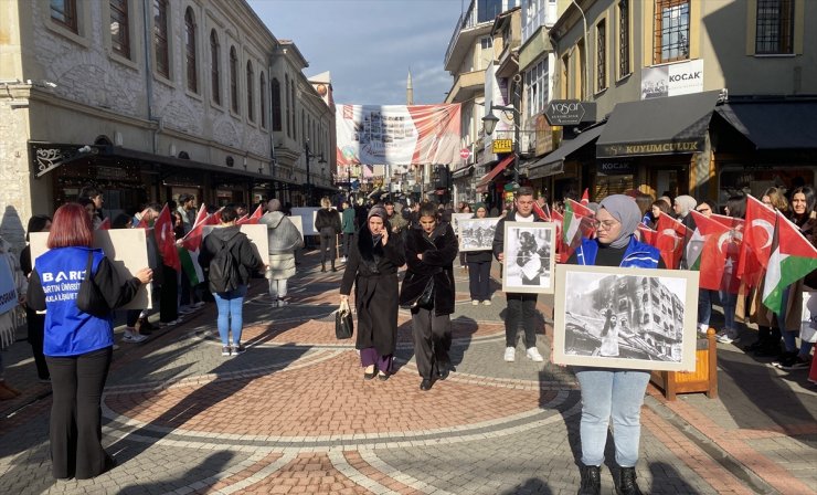 Bartın'da üniversiteliler, Filistin'e destek amacıyla "Sessiz çığlık" eylemi düzenledi