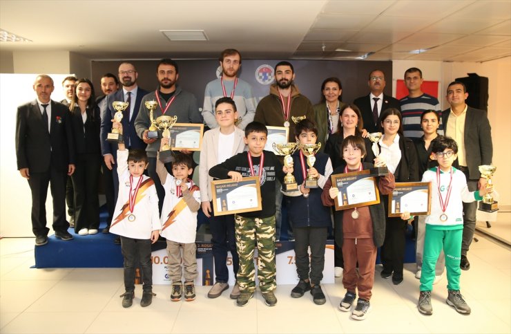 IM Ediz Gürel, 2. Rosatom Mersin Bölge Satranç Turnuvası'nın özel konuğu oldu