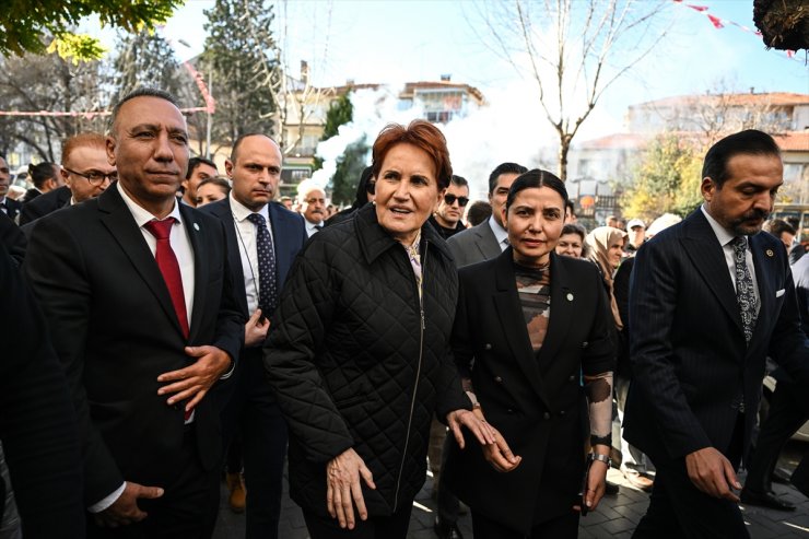 İYİ Parti Genel Başkanı Akşener, Uşak'ta partililerle buluştu: