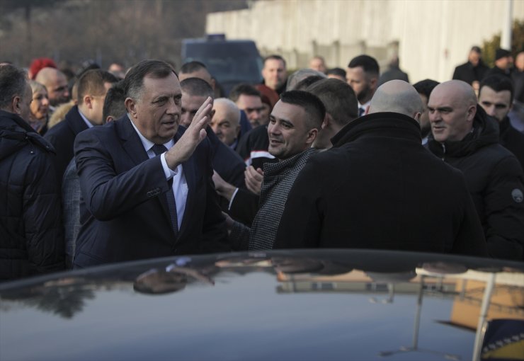 Bosnalı Sırp lider Dodik, Sırp entitesinin Bosna Hersek'ten ayrılacağı söylemlerini sürdürdü