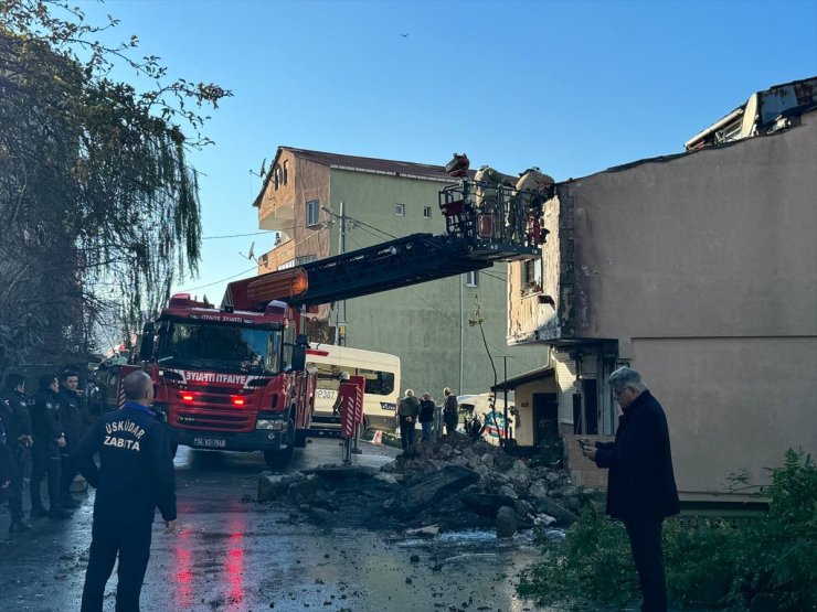 Üsküdar'da yol çalışmasında doğal gaz borusu patladı