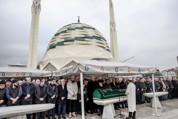 TBMM Başkanı Kurtulmuş, Refah Partisi eski İstanbul İl Başkanı Örnek'in cenaze törenine katıldı: