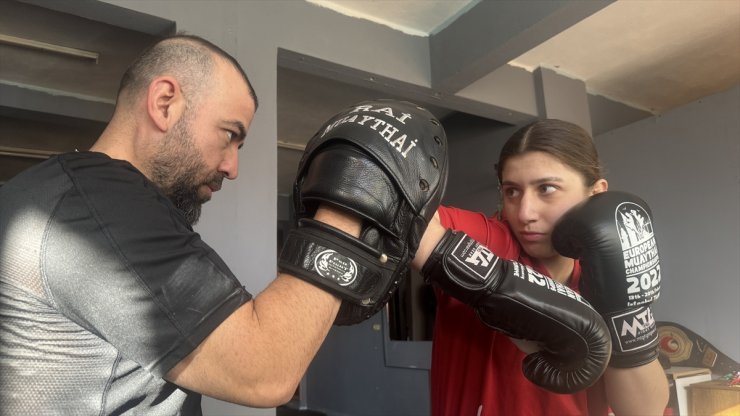 Genç muaythai sporcusu Sudenur Basancı, yeni şampiyonluklar peşinde