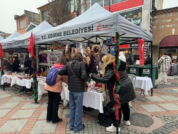 Bulgar ve Yunan turistler Noel alışverişini yaptığı Edirne'de yılbaşını karşılayacak